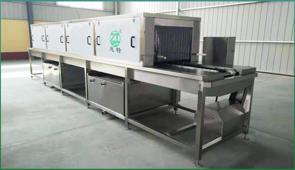 周轉箱清洗機3.jpg